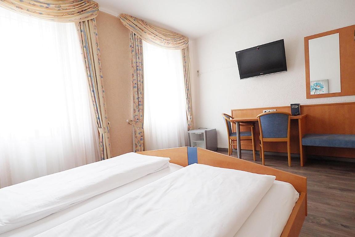 Hotel Europa - Restaurant Rüsselsheim Екстериор снимка