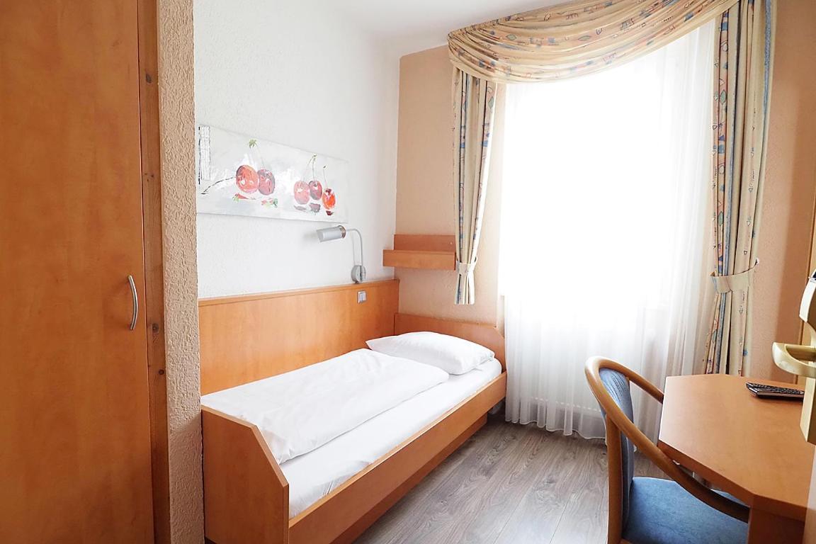 Hotel Europa - Restaurant Rüsselsheim Екстериор снимка