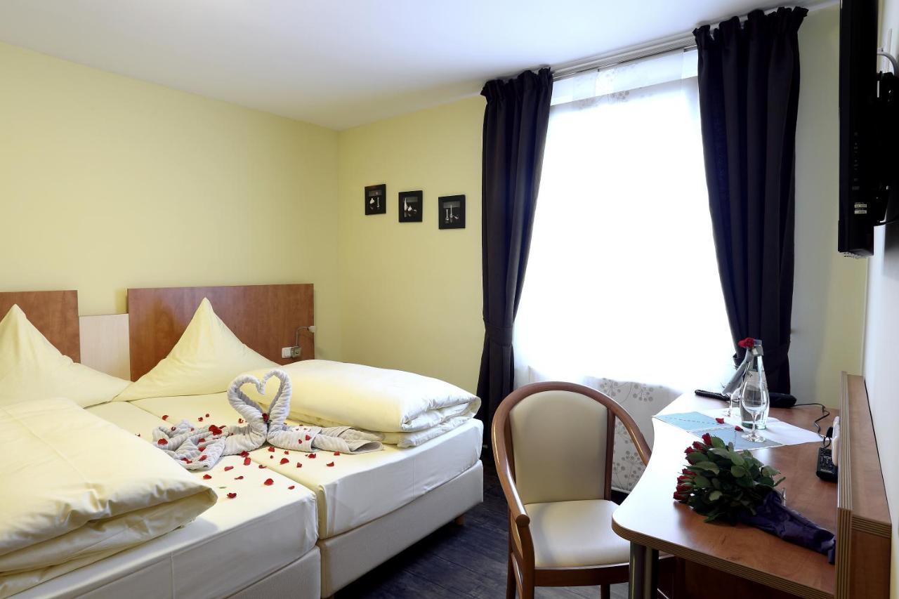 Hotel Europa - Restaurant Rüsselsheim Екстериор снимка